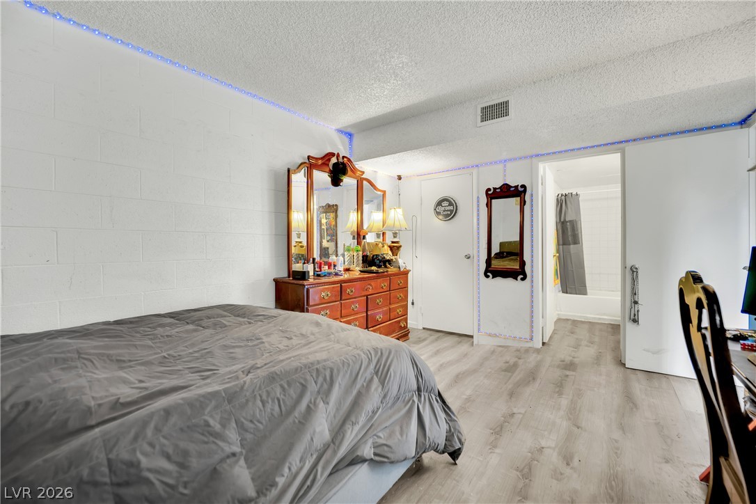 625 South Royal Crest Circle 11 Las Vegas NV 89169