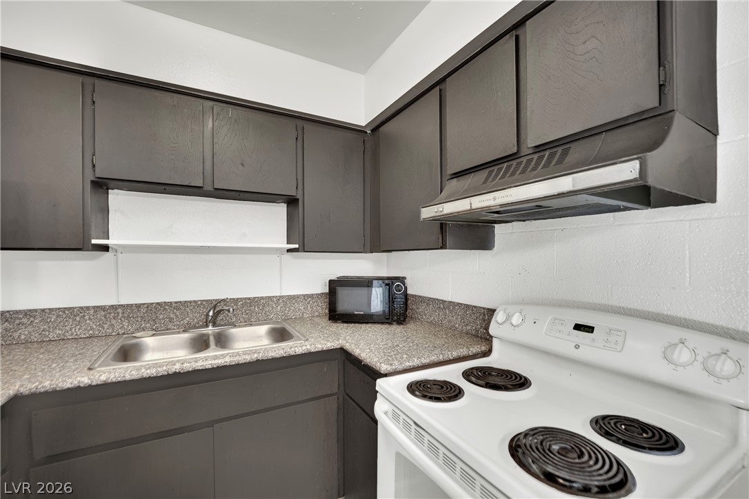 625 South Royal Crest Circle 11 Las Vegas NV 89169