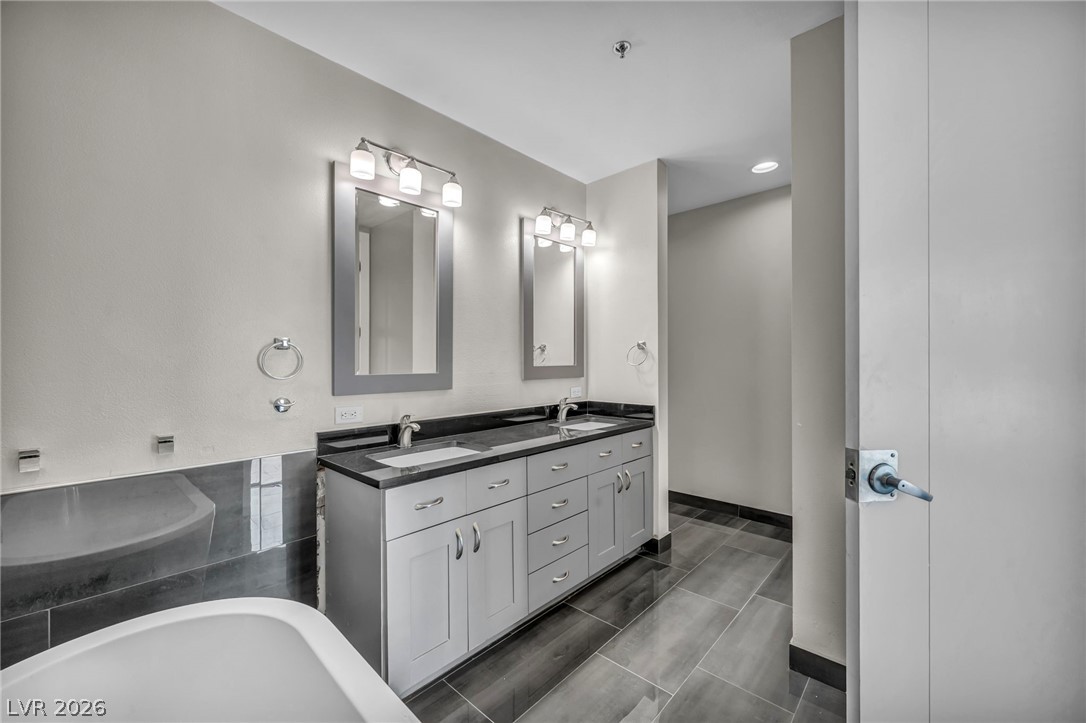 4525 Dean Martin Drive 2903 Las Vegas NV 89103
