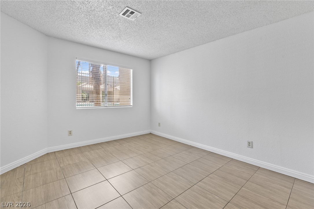 6863 Tamarus Street 101 Las Vegas NV 89119