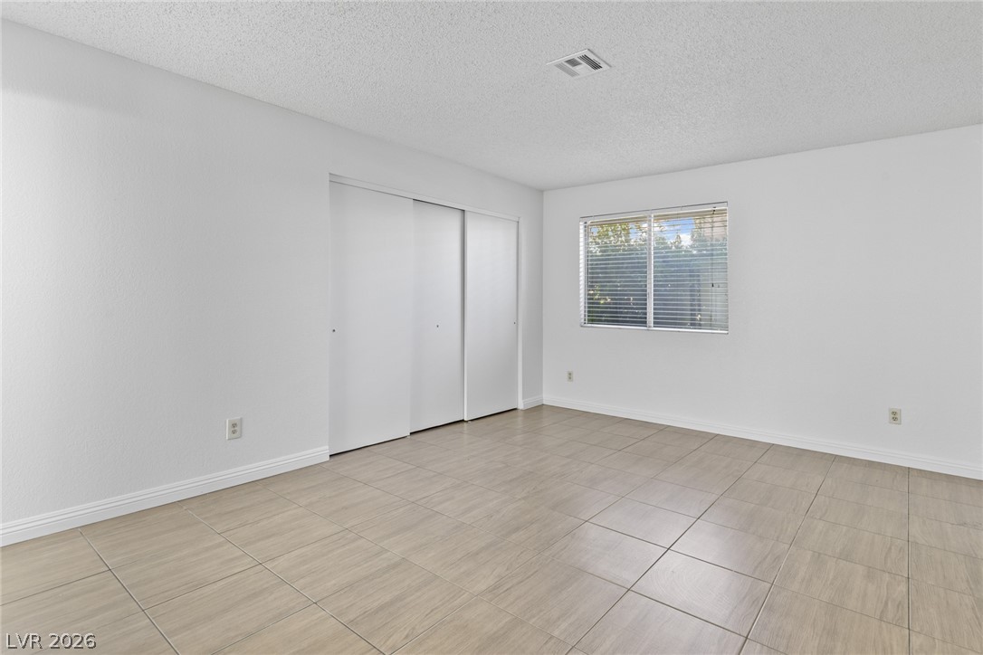 6863 Tamarus Street 101 Las Vegas NV 89119
