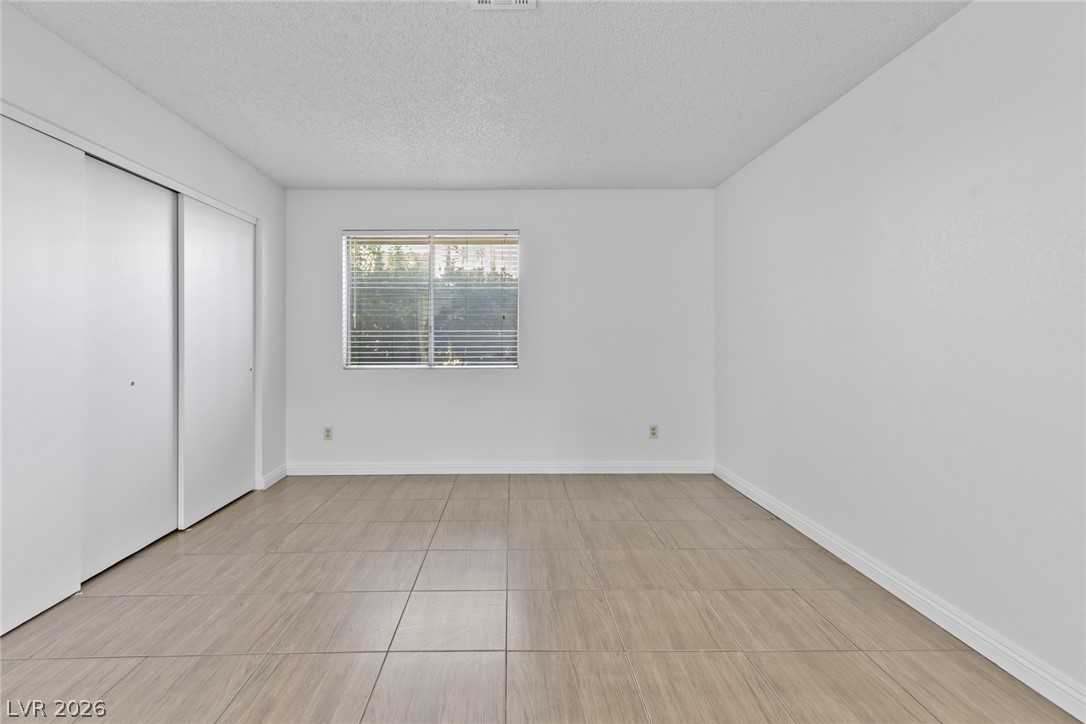 6863 Tamarus Street 101 Las Vegas NV 89119