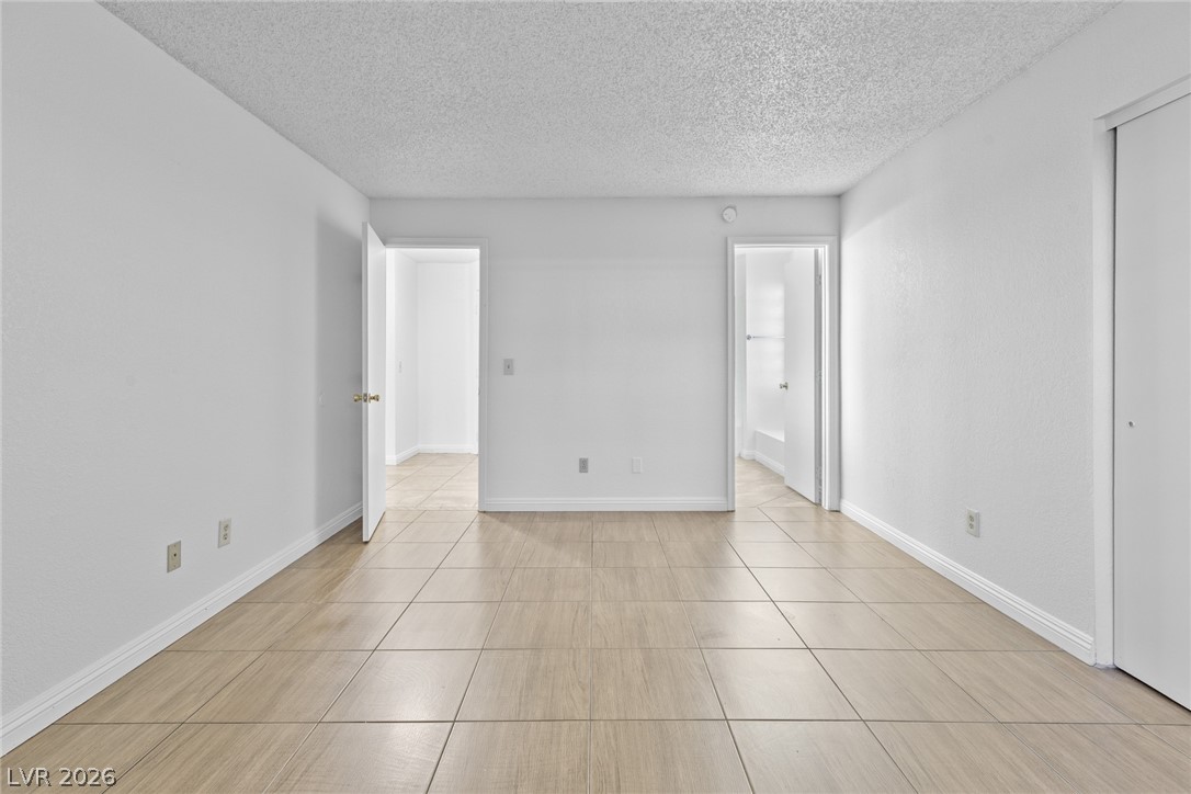 6863 Tamarus Street 101 Las Vegas NV 89119