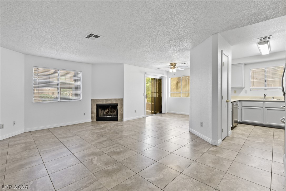 6863 Tamarus Street 101 Las Vegas NV 89119