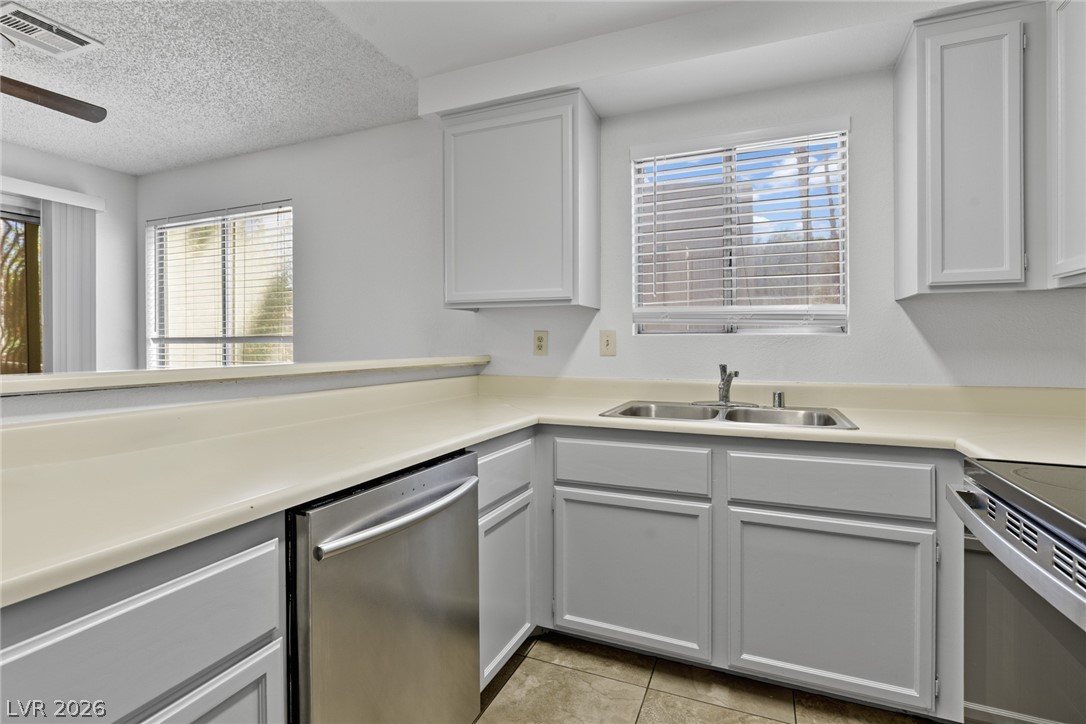 6863 Tamarus Street 101 Las Vegas NV 89119