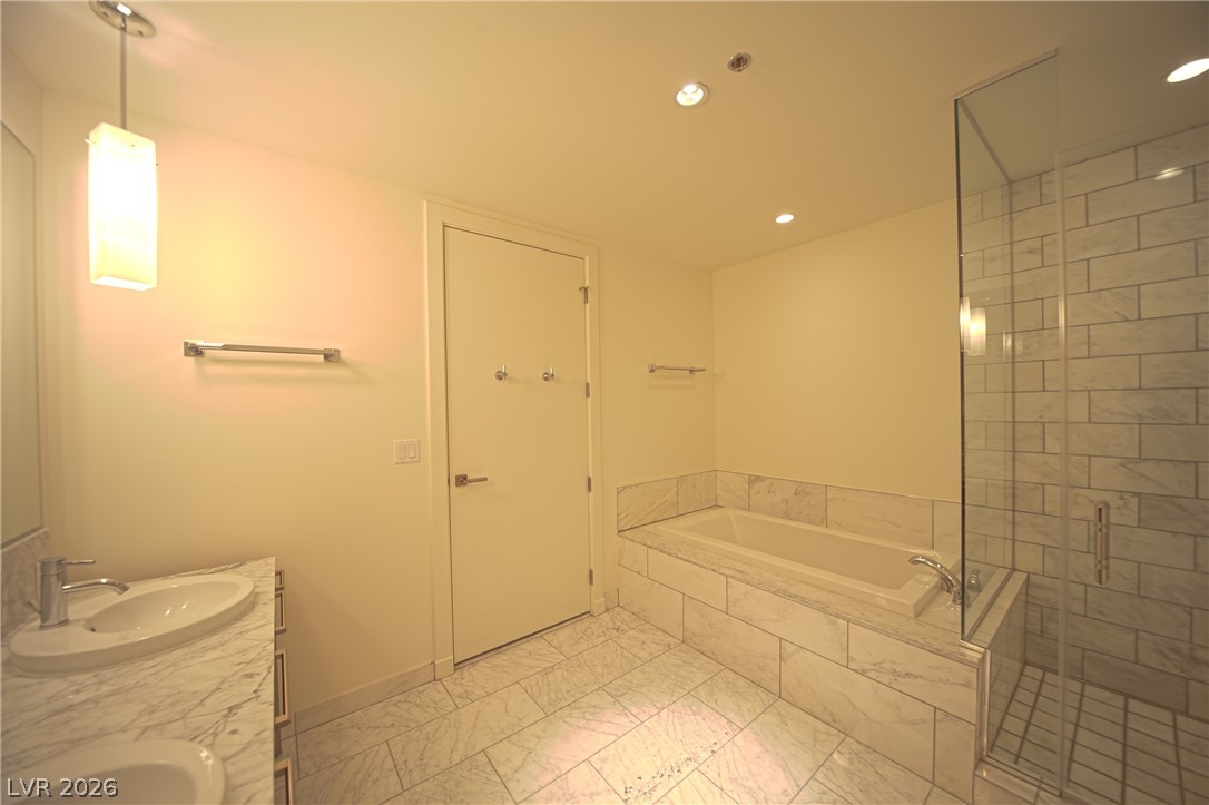 4471 Dean Martin Drive 705 Las Vegas NV 89103