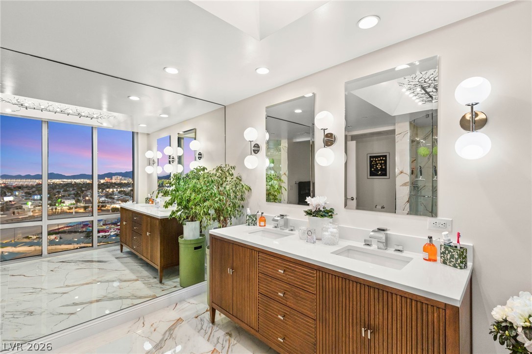 222 Karen Avenue 1101 Las Vegas NV 89109