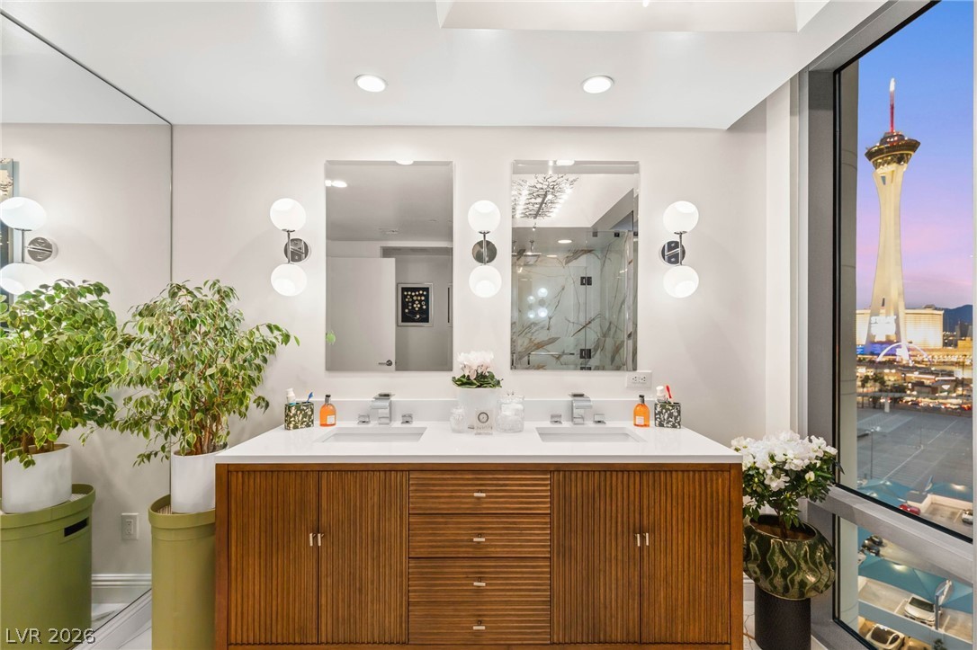 222 Karen Avenue 1101 Las Vegas NV 89109