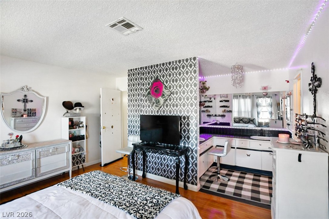 2080 Karen Avenue 94 Las Vegas NV 89169