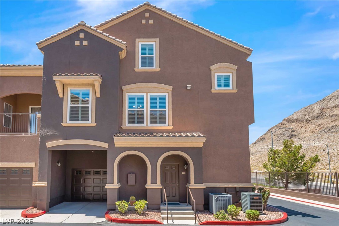 3975 North Hualapai Way 215 Las Vegas NV 89129