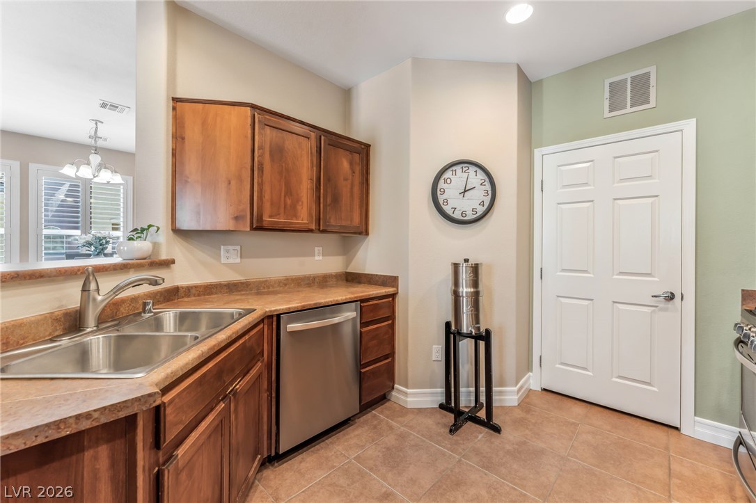 3975 North Hualapai Way 215 Las Vegas NV 89129