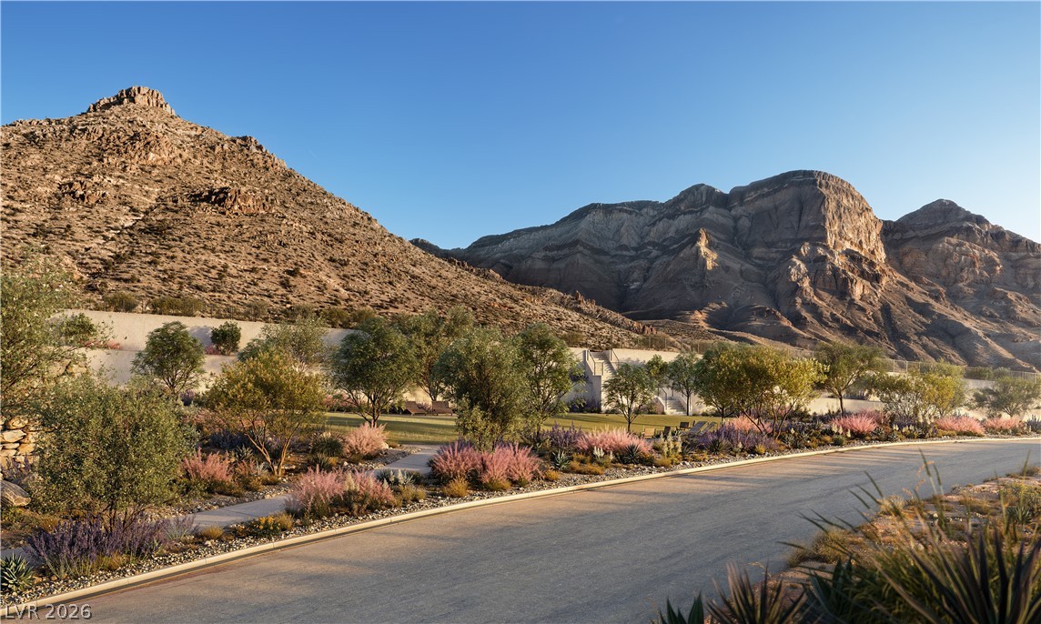 2 Western Skyline Drive Las Vegas NV 89138