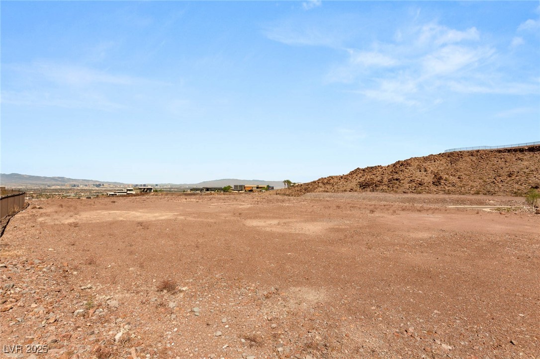 11 Horseshoe Rock Court Henderson NV 89012