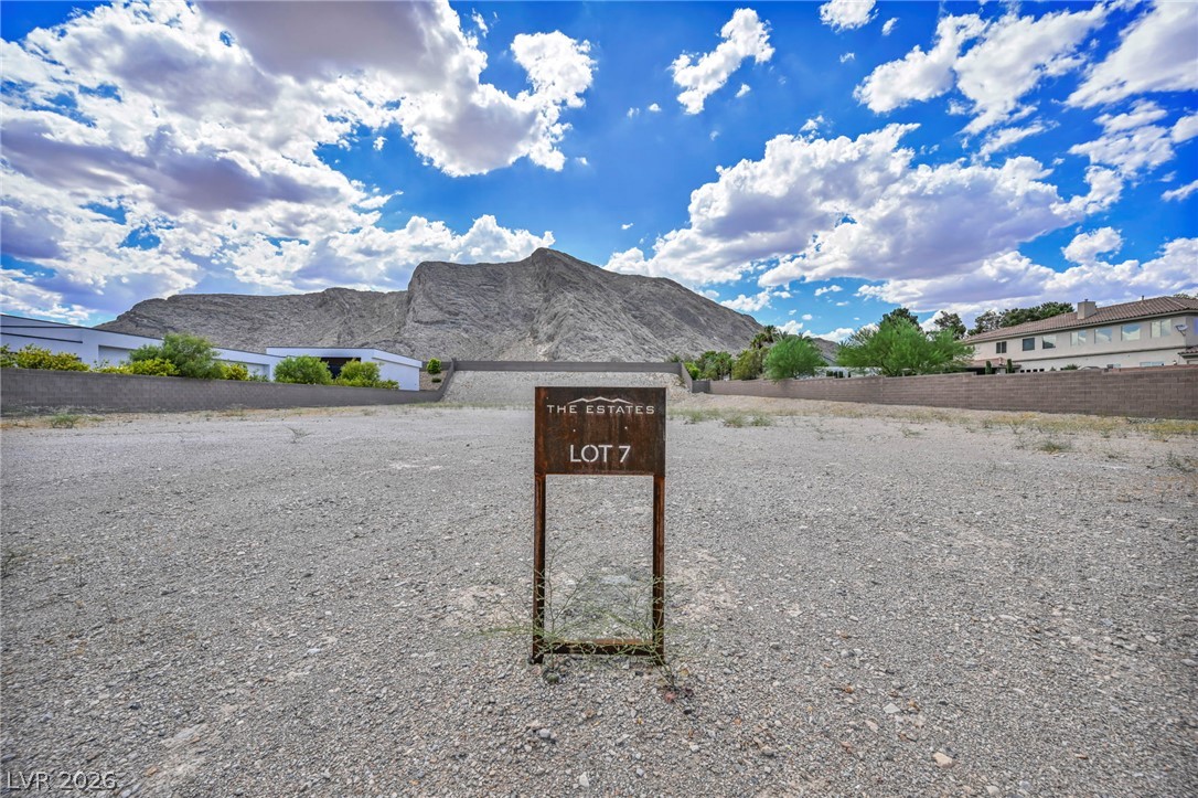 4281 North Grand Canyon Drive Las Vegas NV 89129