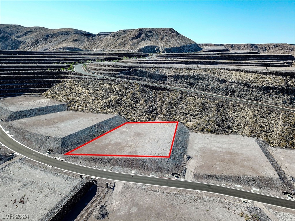 7 Horseshoe Rock Court Henderson NV 89012