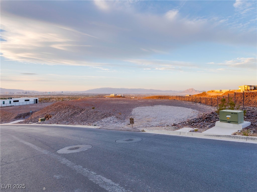 17 Cloud Chaser Boulevard Henderson NV 89012