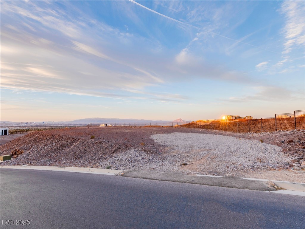 17 Cloud Chaser Boulevard Henderson NV 89012