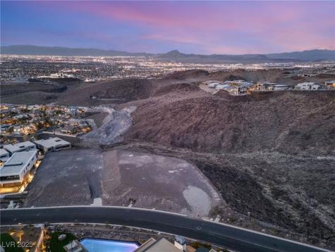17 Cloud Chaser Boulevard Henderson NV 89012