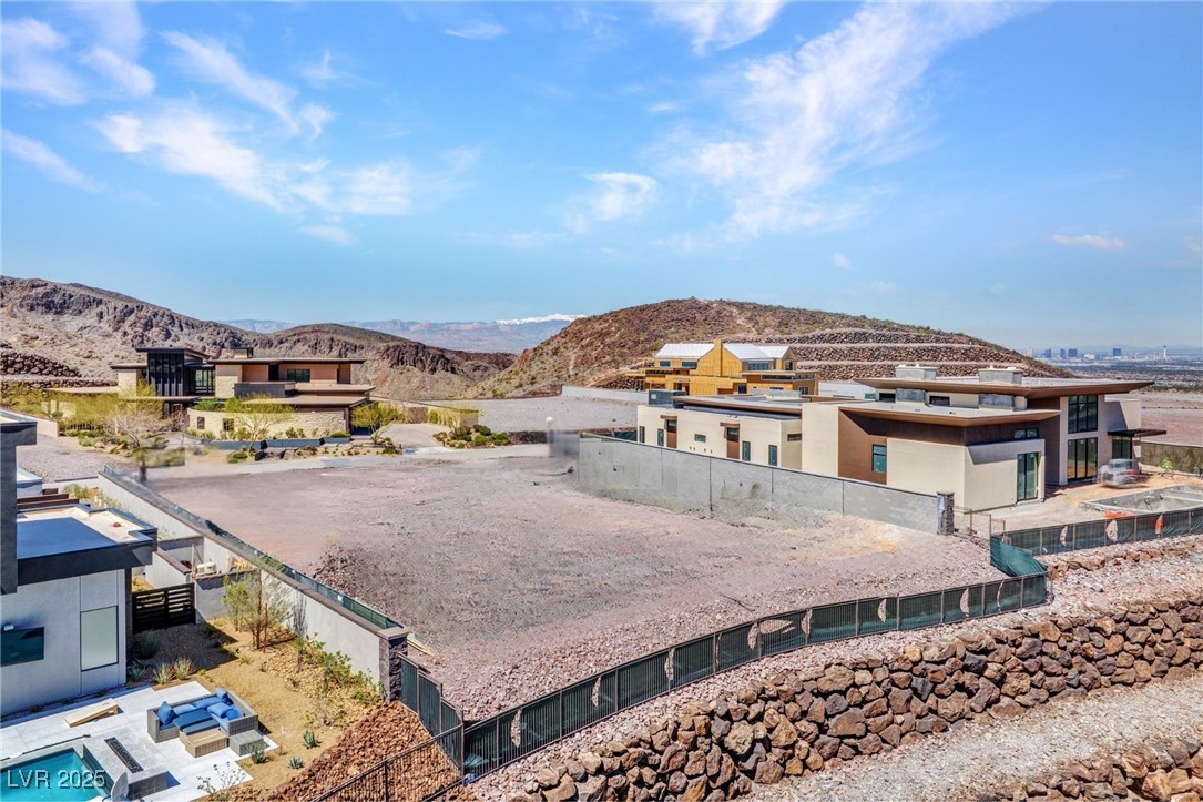 16 Sanctuary Peak Court Henderson NV 89012