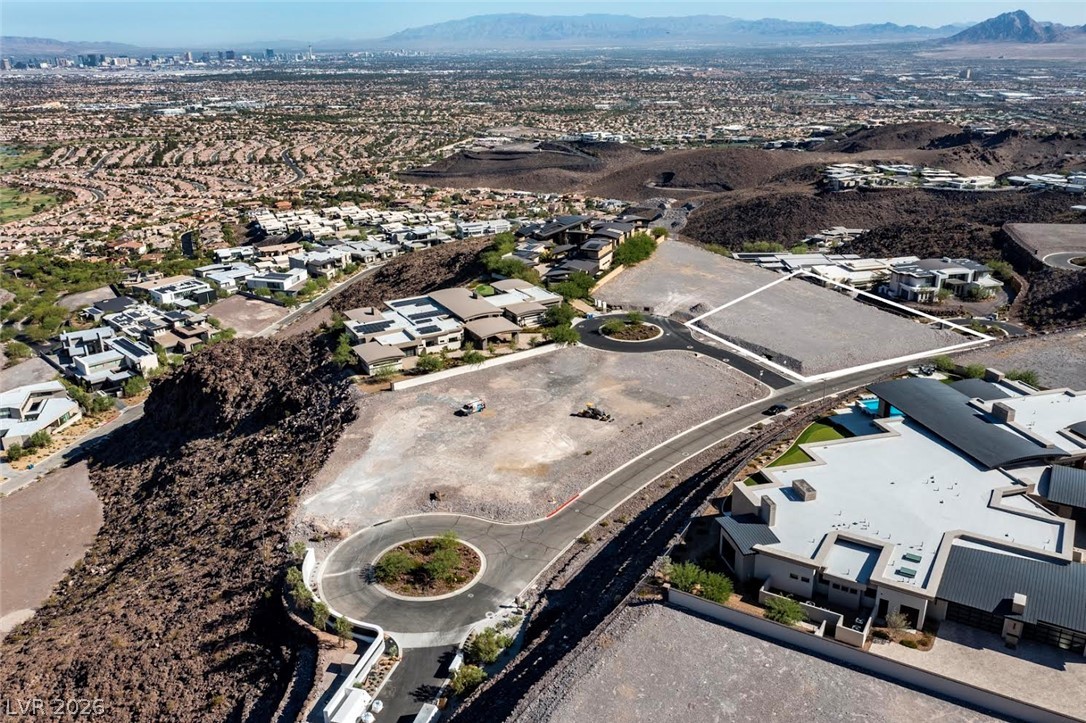 2 Heavens Edge Court Henderson NV 89012