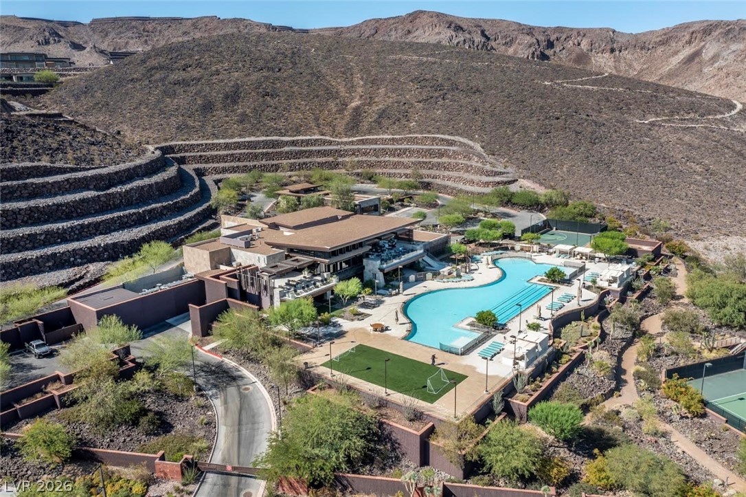 2 Heavens Edge Court Henderson NV 89012