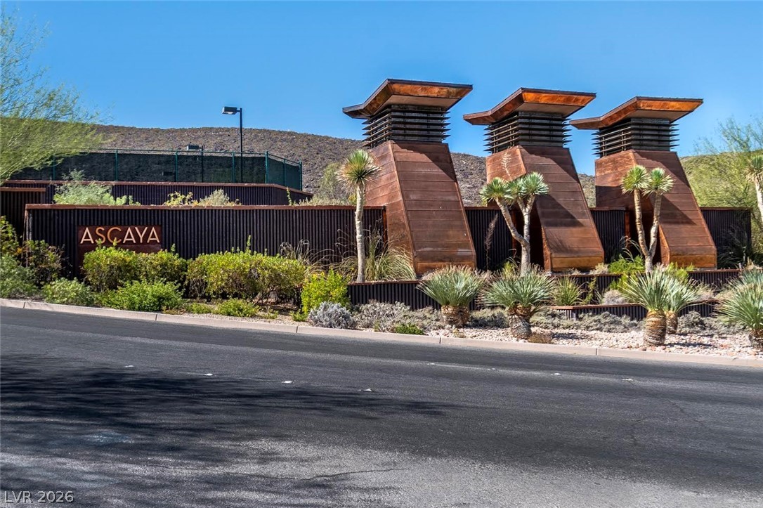 2 Heavens Edge Court Henderson NV 89012