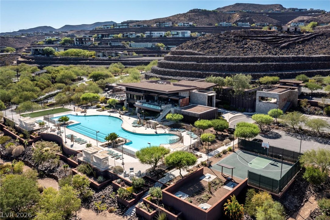 2 Heavens Edge Court Henderson NV 89012