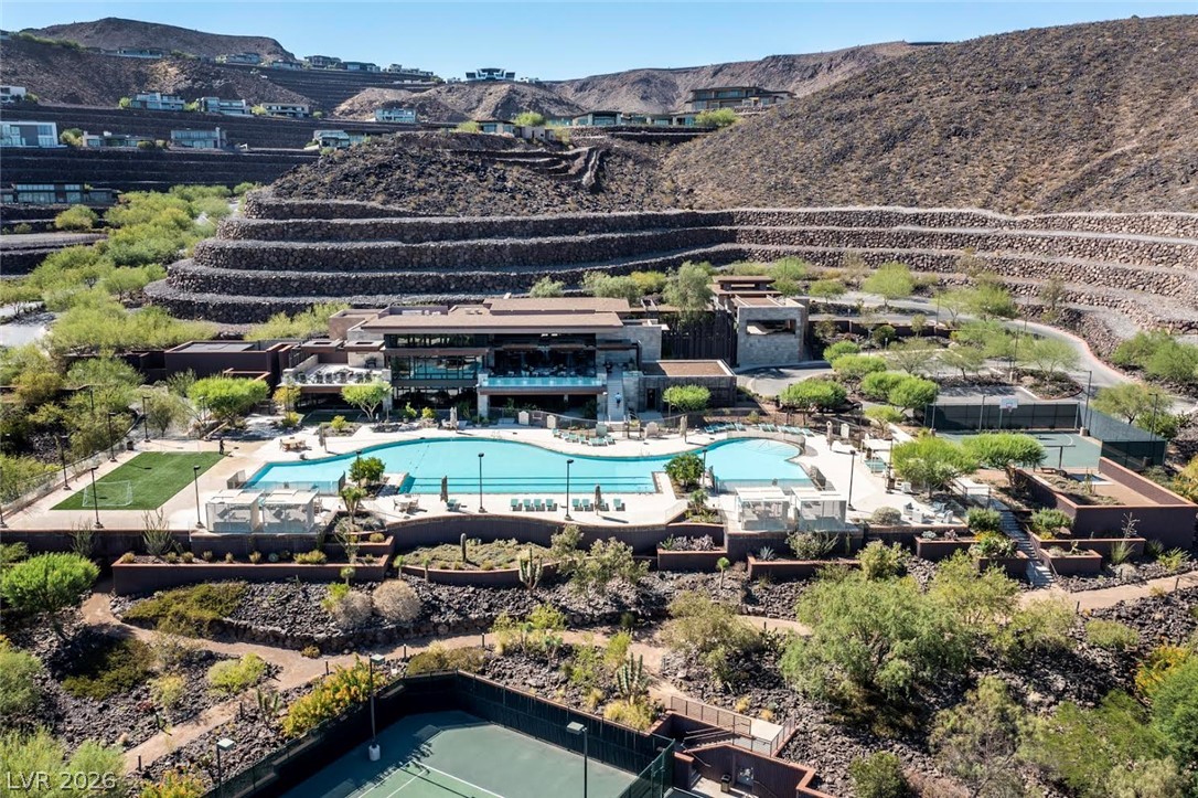 2 Heavens Edge Court Henderson NV 89012