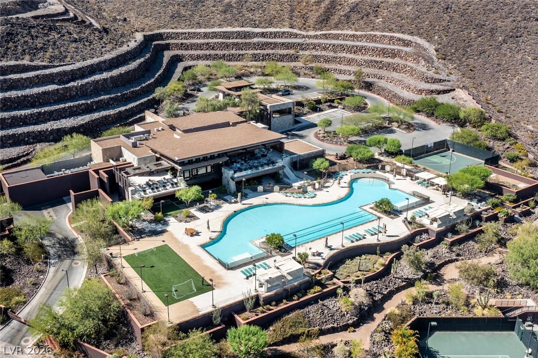 2 Heavens Edge Court Henderson NV 89012