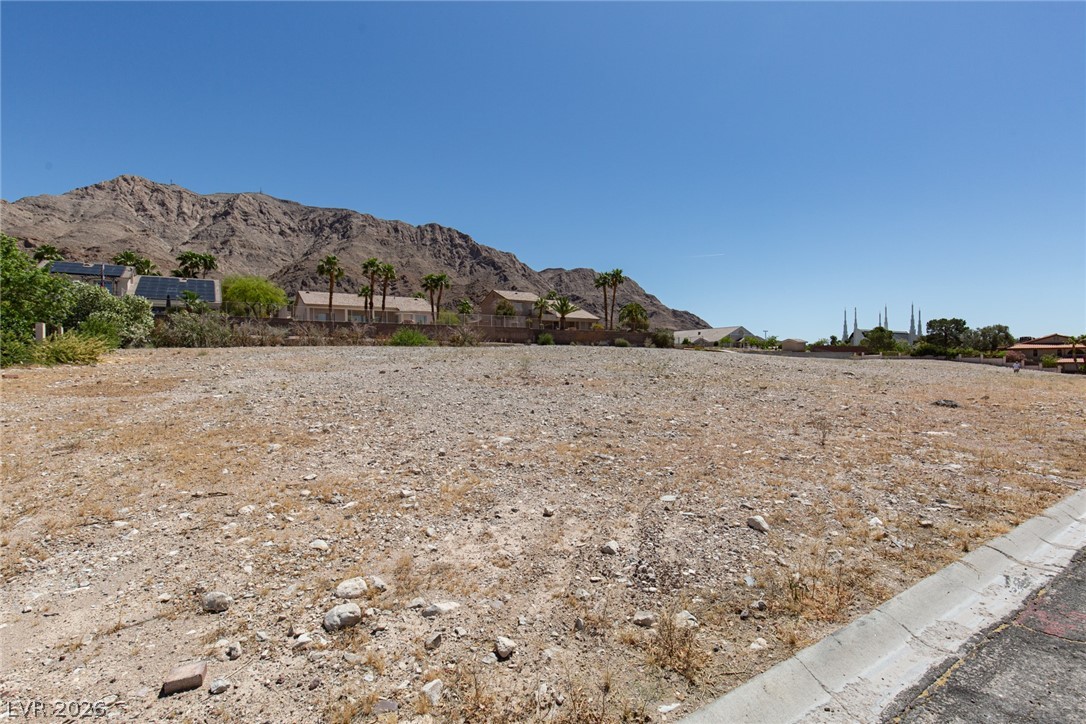 6881 Mountridge Drive Las Vegas NV 89110