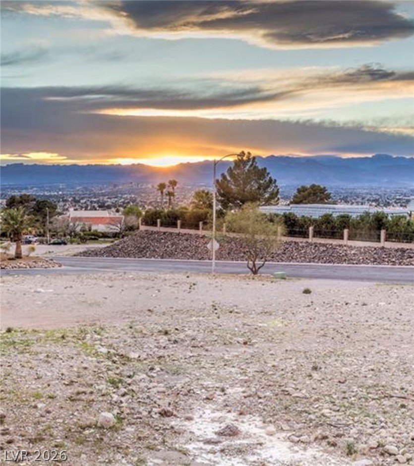 6881 Mountridge Drive Las Vegas NV 89110