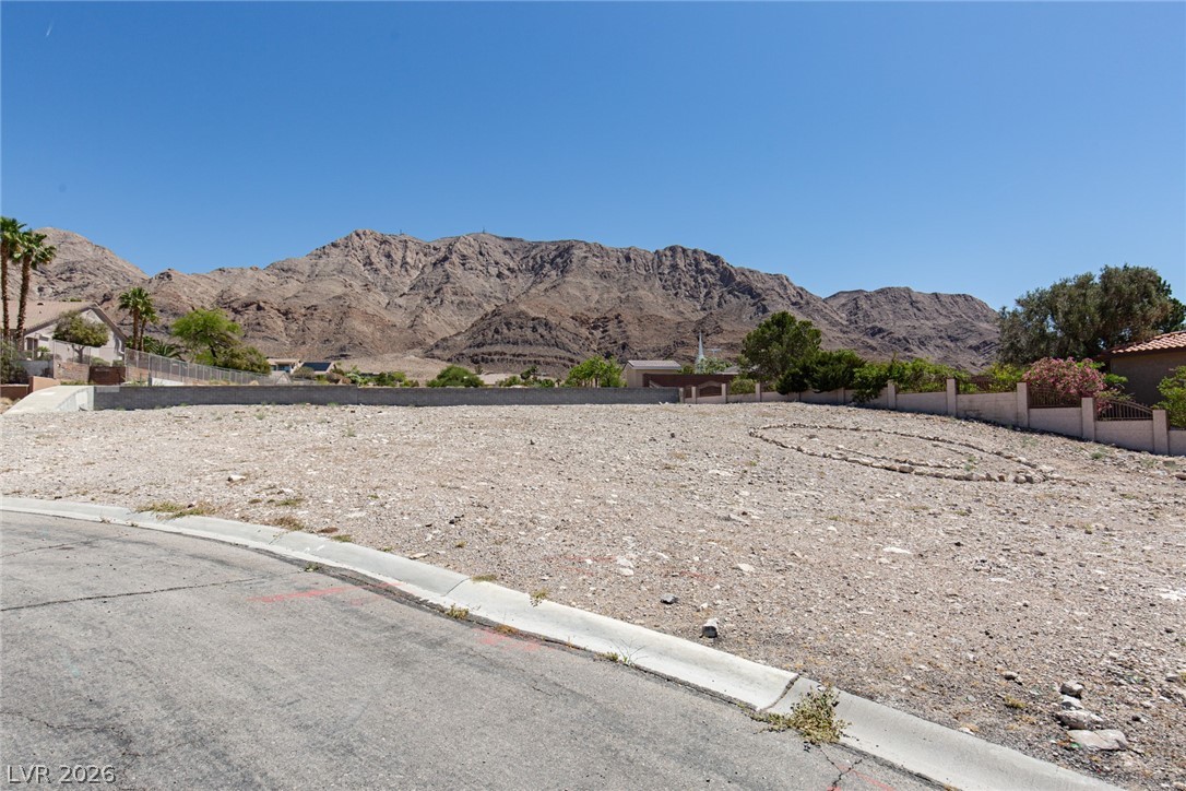 6881 Mountridge Drive Las Vegas NV 89110