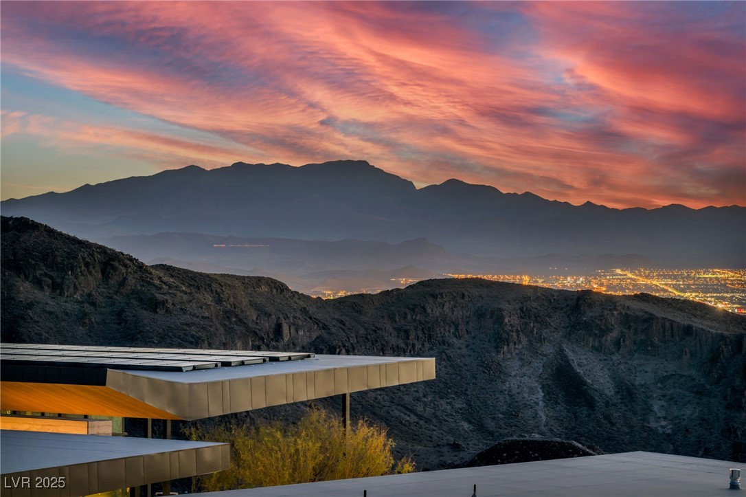 17 Stonecutter Court Henderson NV 89012
