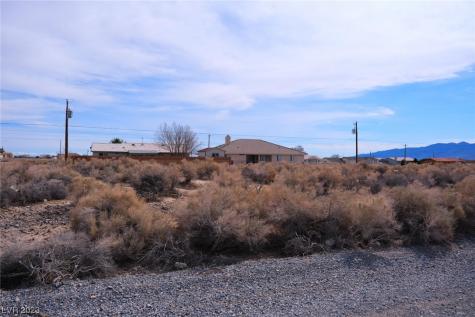 2471 Mandy Pahrump NV 89048