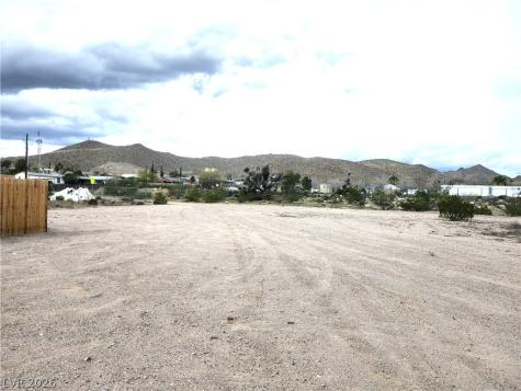 0 Encinitas Searchlight NV 89046