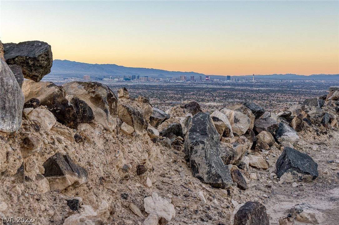 571 Grand Rim Drive Henderson NV 89012