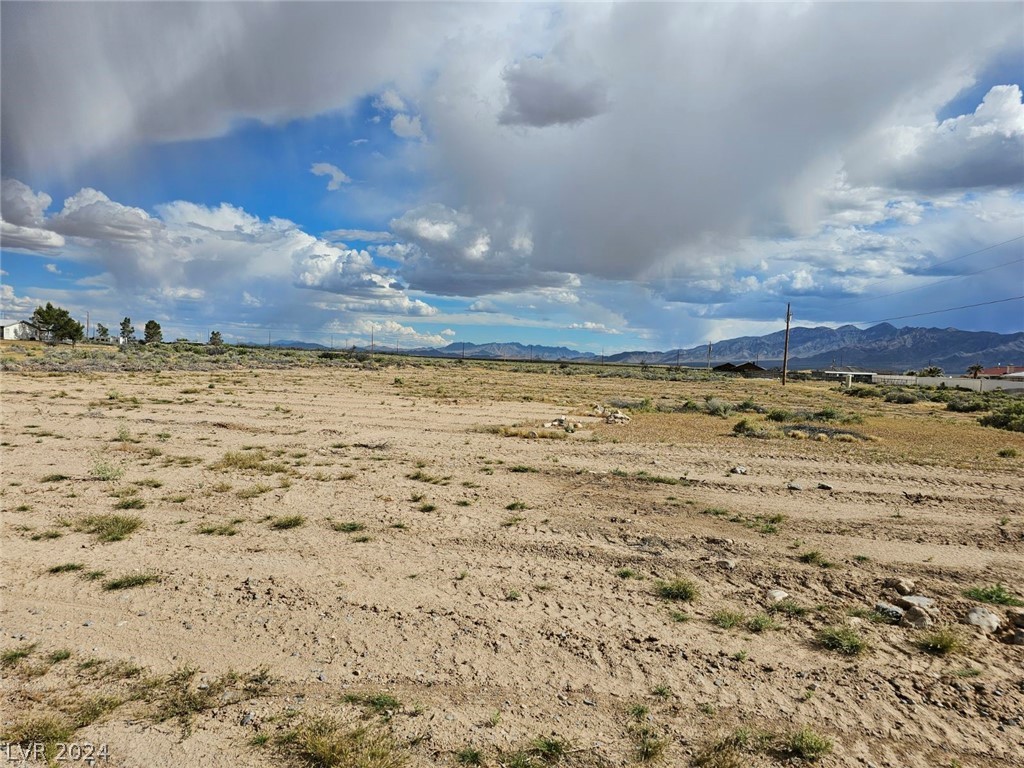 1330 Labrador Street Pahrump NV 89048