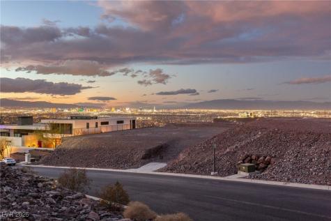 15 Cloud Chaser Boulevard Henderson NV 89012