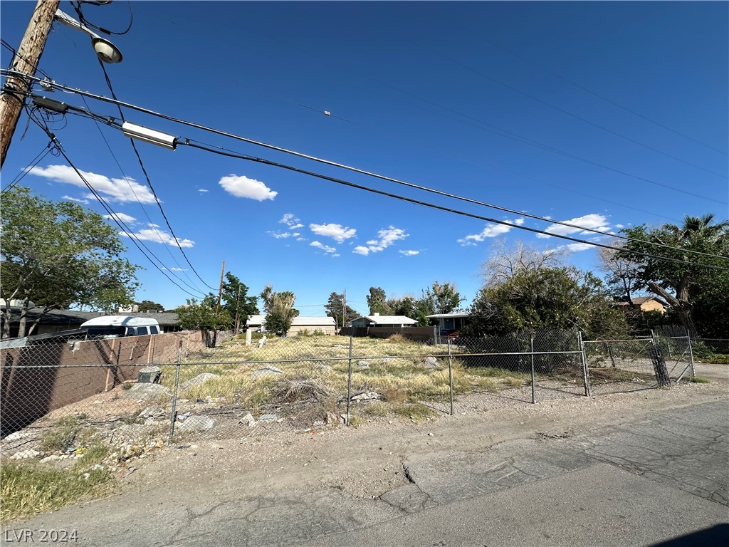 35 North 27th Street Las Vegas NV 89101