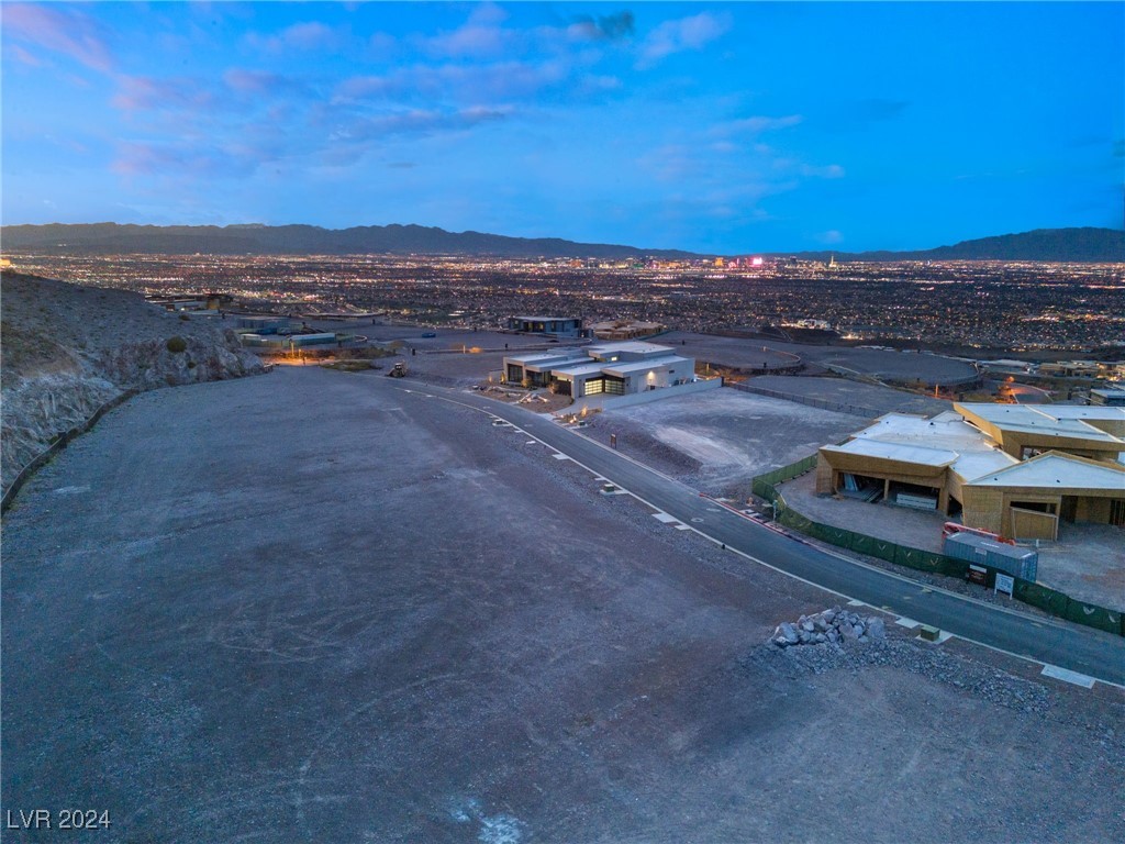 7 Chisel Crest Court Henderson NV 89012