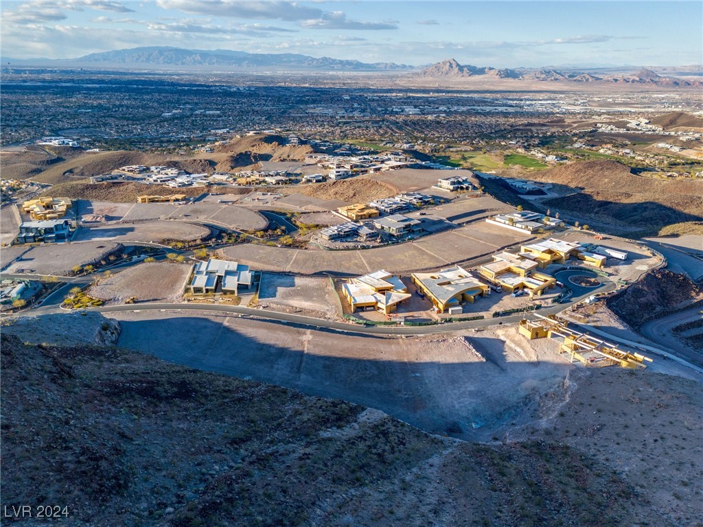 7 Chisel Crest Court Henderson NV 89012