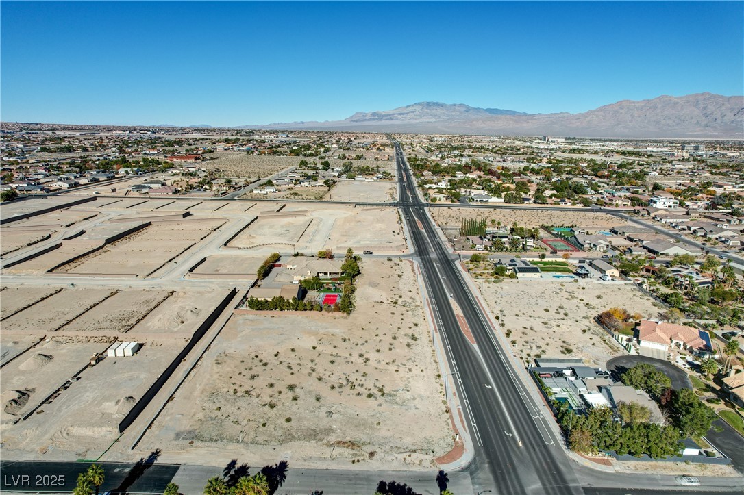 Fort Apache Between Stephen & Hammer Las Vegas NV 89149
