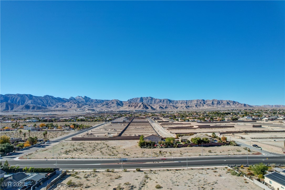 Fort Apache Between Stephen & Hammer Las Vegas NV 89149