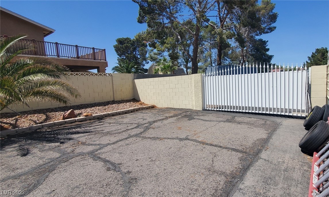 3284 West Pebble Road Las Vegas NV 89139