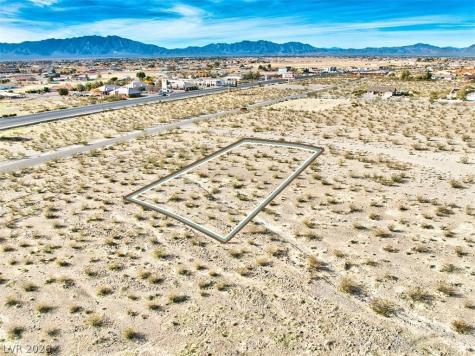 2381 South Crow Lane Pahrump NV 89048