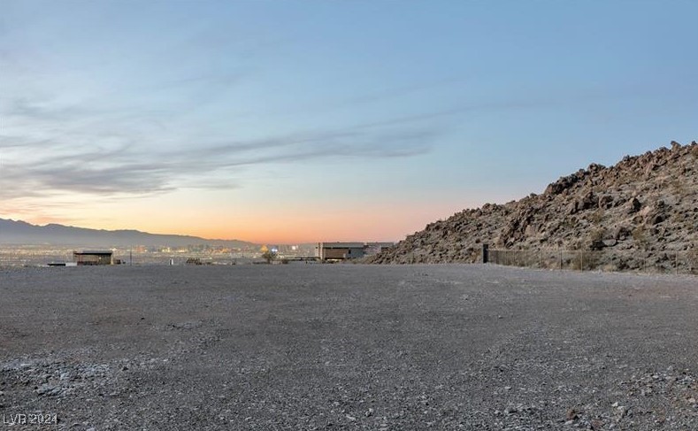12 Horseshoe Rock Court Henderson NV 89012