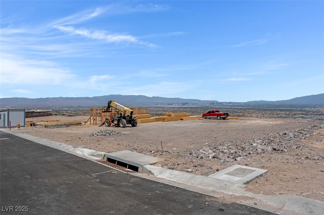 567 Rock Peak Drive Henderson NV 89012