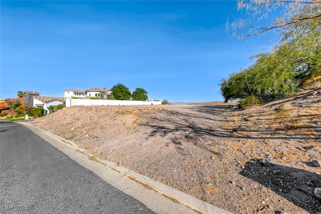 14 Pyrenees Court Henderson NV 89011
