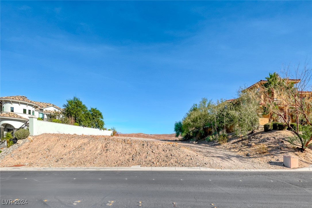 14 Pyrenees Court Henderson NV 89011