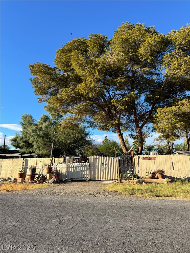 6132 Silver Road Las Vegas NV 89110